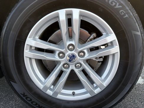 Used 2022 Ford Explorer XLT w/ Equipment Group 202A image 70