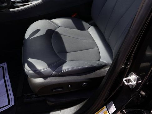 Used 2019 Buick Envision Essence FWD image 36