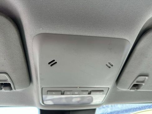 Used 2018 Chevrolet Trax LT w/ LT Convenience Package image 20