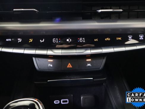 Used 2024 Cadillac XT4 Premium Luxury image 26