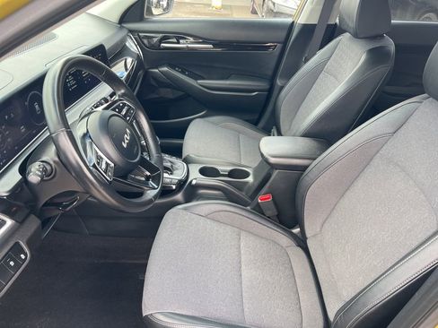 Certified 2024 Kia Seltos S image 4