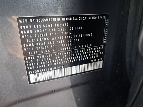 Used 2020 Volkswagen Tiguan SE image 39