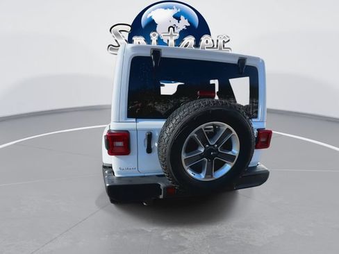 Used 2021 Jeep Wrangler Unlimited Sahara w/ LED Lighting Group AWD/4WD image 8