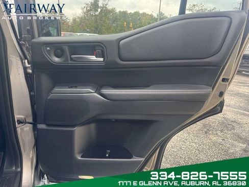 Used 2025 Toyota Land Cruiser image 32