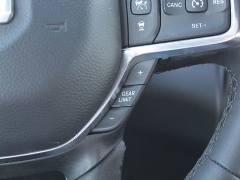 Used 2025 RAM 2500 Laramie AWD/4WD image 27