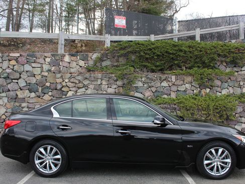 Used 2017 INFINITI Q50 3.0t Premium w/ Driver Assistance Package AWD/4WD image 5
