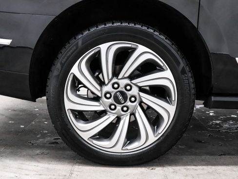 Used 2023 Lincoln Navigator L Reserve image 10