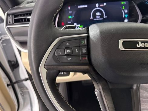 Used 2023 Jeep Grand Cherokee 4WD 4xe w/ Luxury Tech Group II image 15