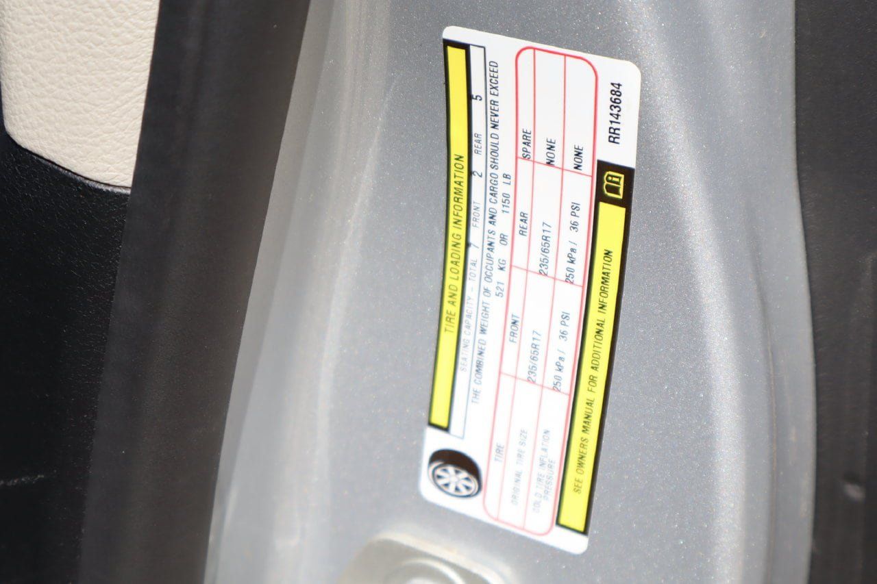 Used 2024 Chrysler Pacifica Touring-L FWD image 31