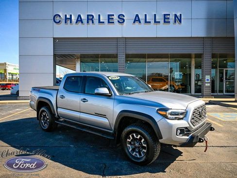 Used 2022 Toyota Tacoma SR image 1