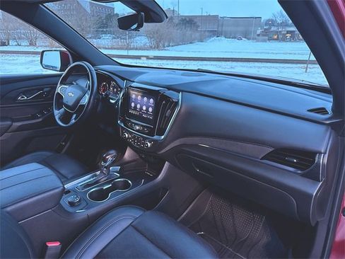 Certified 2022 Chevrolet Traverse High Country w/ LPO, Floor Liner Package image 30