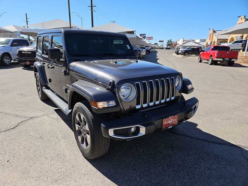 Used 2020 Jeep Wrangler Unlimited Sahara image 2