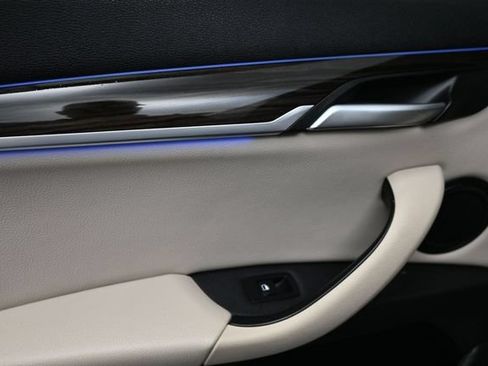 Used 2022 BMW X1 sDrive28i w/ Premium Package FWD image 10
