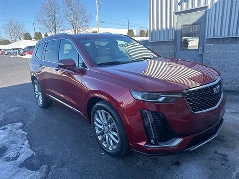 Used 2021 Cadillac XT6 Premium Luxury image 4