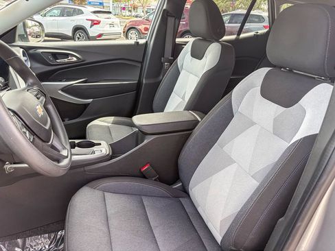 Used 2024 Chevrolet Trax LS w/ LS Convenience Package FWD image 35