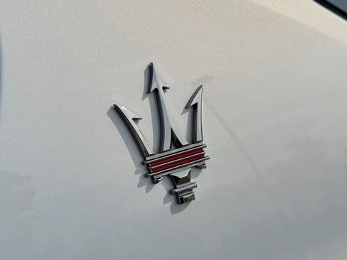 Used 2024 Maserati Grecale Trofeo AWD/4WD image 49