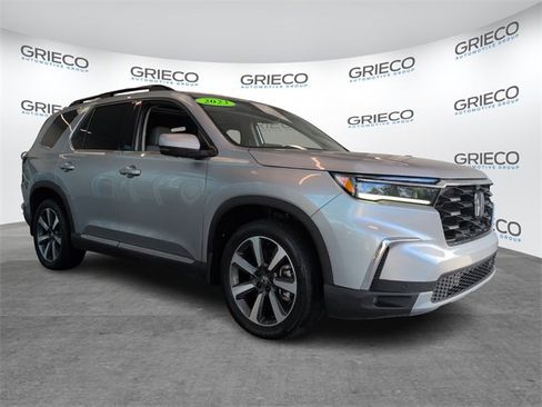 Used 2023 Honda Pilot Elite image 1