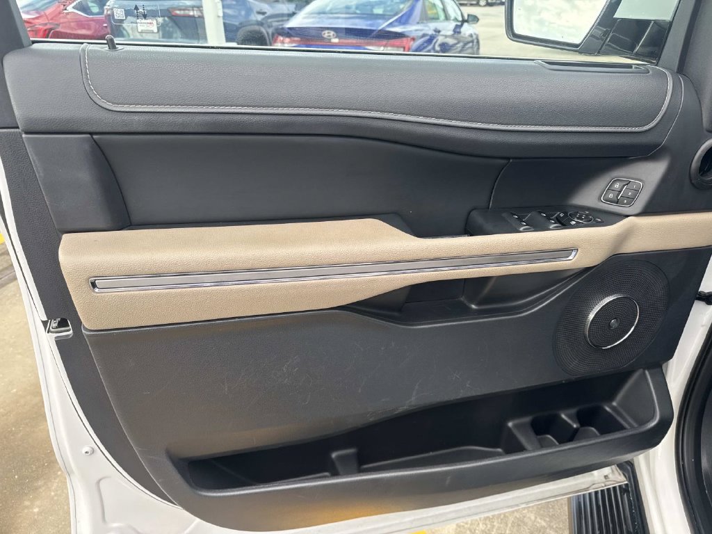 Used 2024 Ford Expedition Max Limited RWD image 26