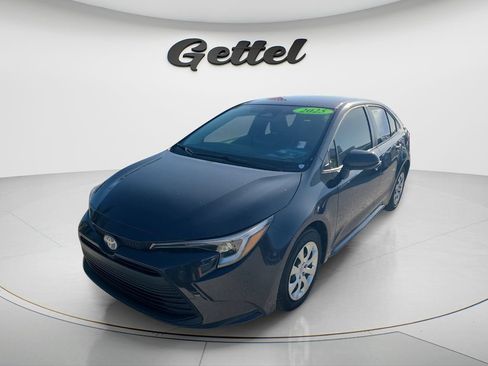 Certified 2025 Toyota Corolla LE FWD image 1
