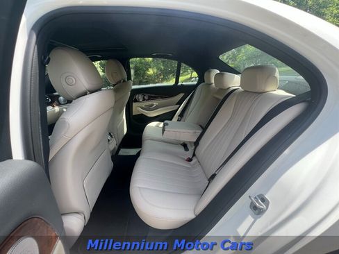 Used 2019 Mercedes-Benz E 300 4MATIC image 31