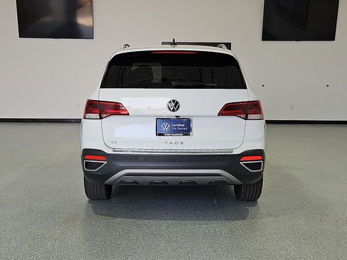 Used 2022 Volkswagen Taos SE FWD image 7