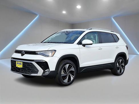 New 2026 Volkswagen Taos SE AWD/4WD image 1