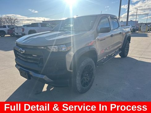 Used 2023 Chevrolet Colorado Trail Boss w/ Technology Package image 3