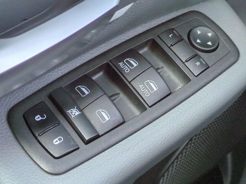 Used 2022 RAM 1500 Big Horn AWD/4WD image 22