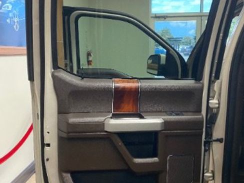 Used 2018 Ford F150 King Ranch AWD/4WD image 11