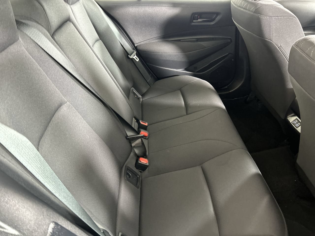 Used 2025 Toyota Corolla LE FWD image 25