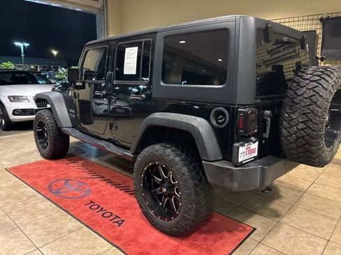 Used 2018 Jeep Wrangler Unlimited Sport S image 13