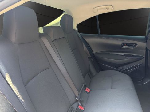 Used 2022 Toyota Corolla LE FWD image 18