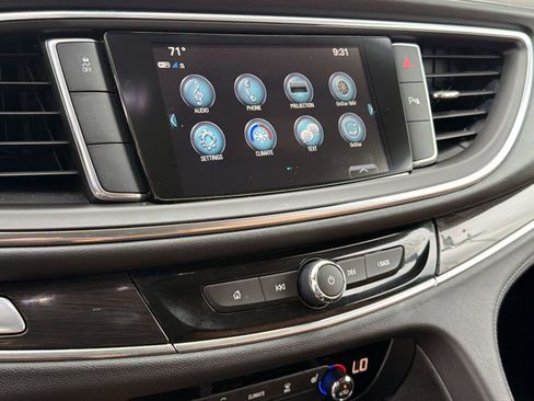 Used 2019 Buick Enclave Essence FWD image 23