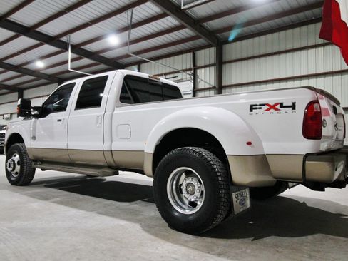 Used 2011 Ford F350 King Ranch image 9