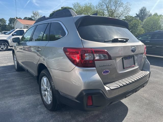 Used 2018 Subaru Outback 2.5i Premium AWD/4WD image 4