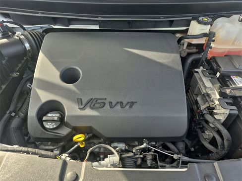 Used 2023 Chevrolet Traverse Premier w/ Redline Edition image 33