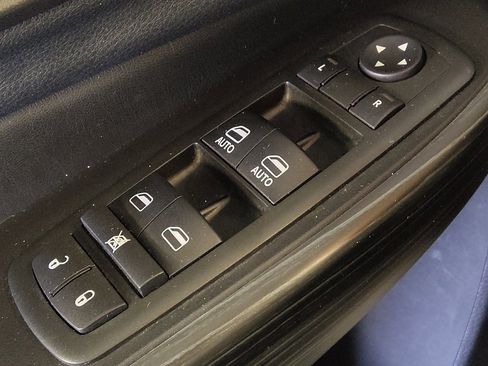 Used 2014 Jeep Cherokee Limited w/ Technology Group image 27