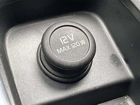 Used 2024 Volvo S60 B5 Plus image 27