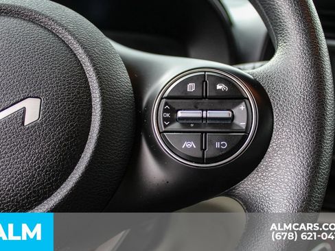 Used 2025 Kia Soul LX w/ LX Technology Package FWD image 27