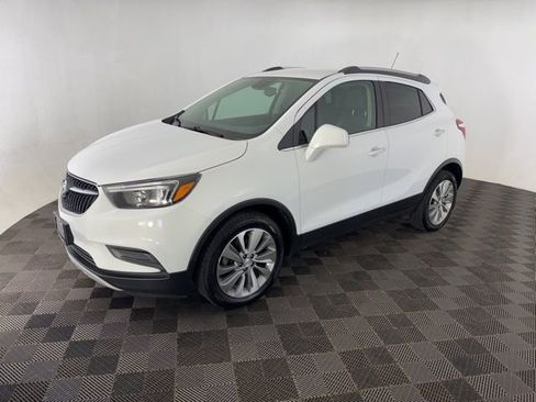 Used 2020 Buick Encore Preferred w/ Safety Package FWD image 3