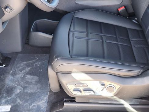 New 2026 Kia EV9 Land w/ Nightfall Edition Package image 8