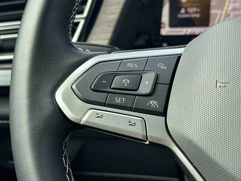 Used 2025 Volkswagen Atlas SEL image 24