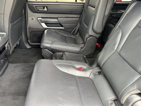 Used 2024 Toyota Sequoia Platinum AWD/4WD image 27
