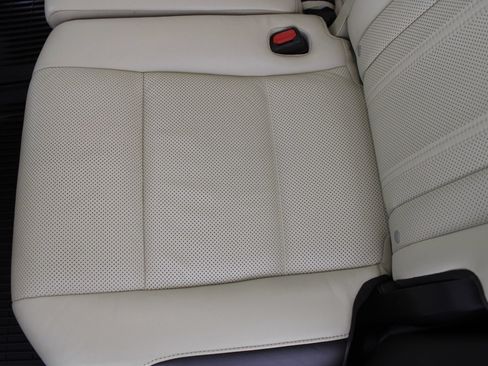 Used 2019 Lexus RX 350 AWD w/ Navigation Package image 17