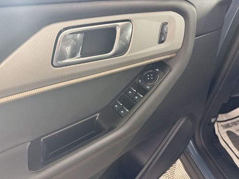 New 2026 Ford Explorer Active w/ Active Comfort Package AWD/4WD image 19