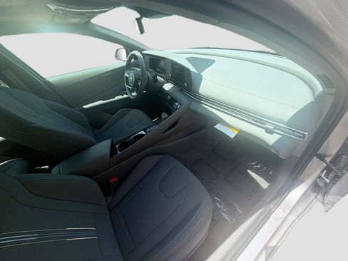 Used 2026 Hyundai Elantra SEL Sport FWD image 29