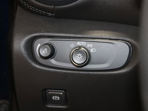 Used 2022 Chevrolet Blazer LT image 24