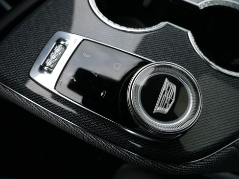 New 2026 Cadillac Optiq Luxury 1 image 23