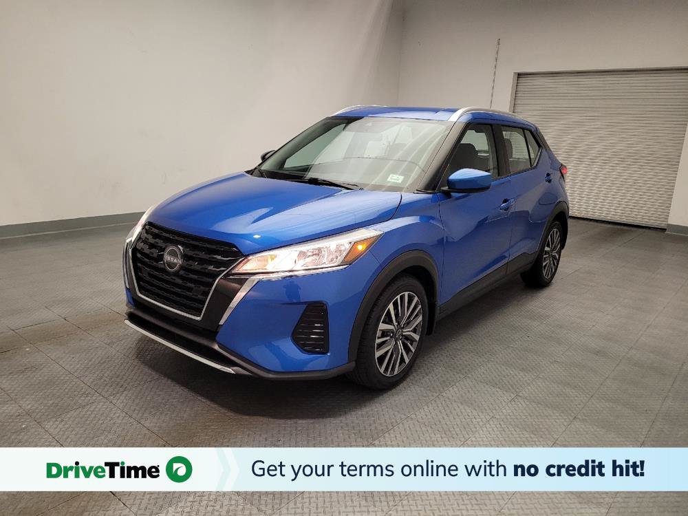 Used 2023 Nissan Kicks SV FWD image 1