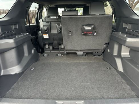 New 2026 Toyota 4Runner TRD Off-Road Premium AWD/4WD image 17